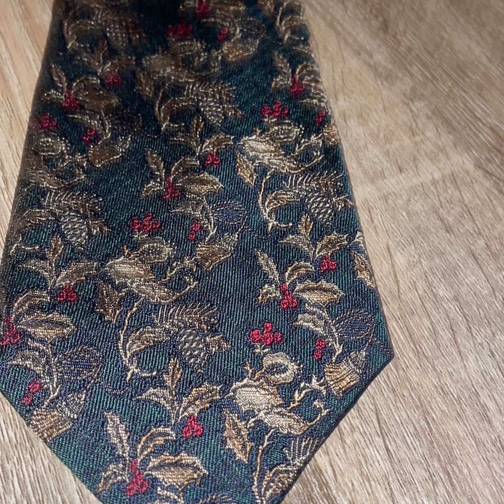 Christmas Tie - Audrey Buckner ( Nordstrom )